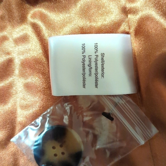 NWT:DKNY Fashion women’s brown faux wool overcoat. Size XXL. - Picture 8 of 13